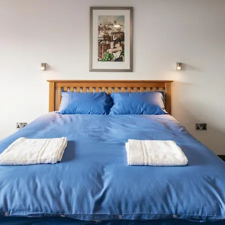 144 Lower Cheltenham Place Penzion Bristol