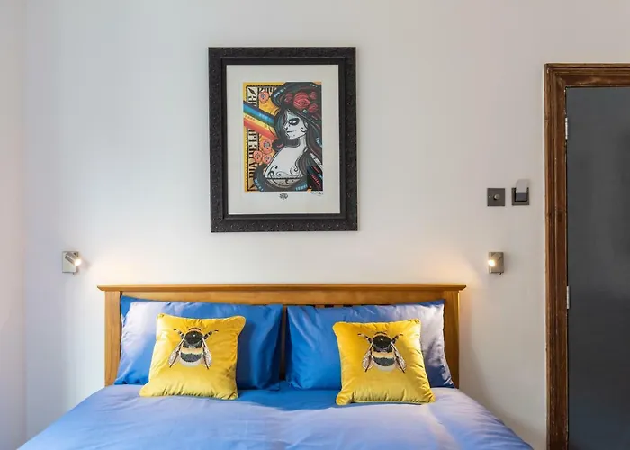 144 Lower Cheltenham Place Гостьовий будинок *