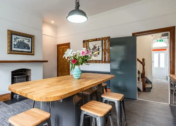 Гостьовий будинок 144 Lower Cheltenham Place