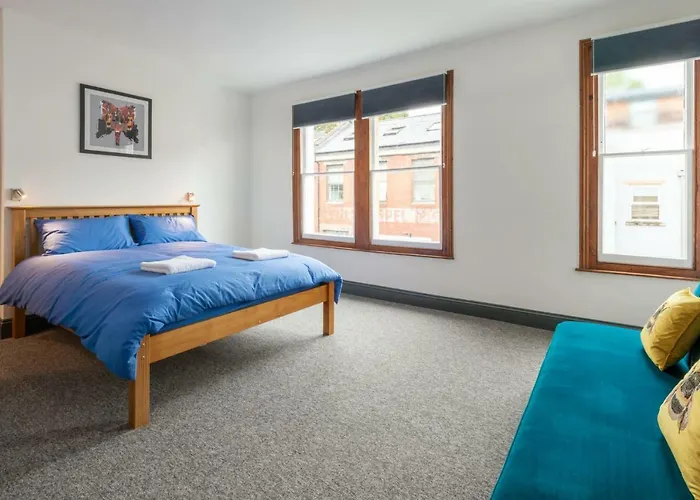 144 Lower Cheltenham Place Гостьовий будинок Бристоль