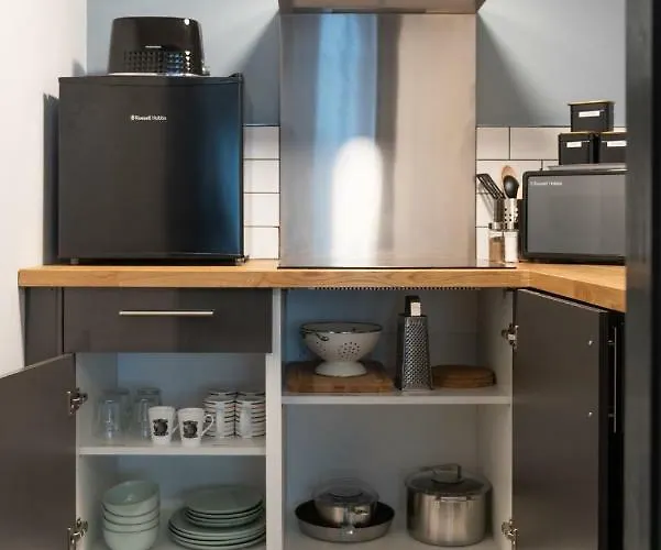 Πανσιόν 144 Lower Cheltenham Place Μπρίστολ