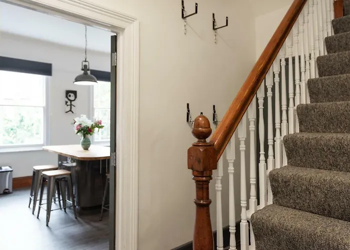 144 Lower Cheltenham Place Бристоль