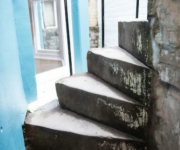 Πανσιόν 144 Lower Cheltenham Place