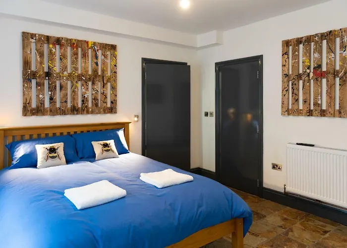 بيت ضيافة 144 Lower Cheltenham Place *