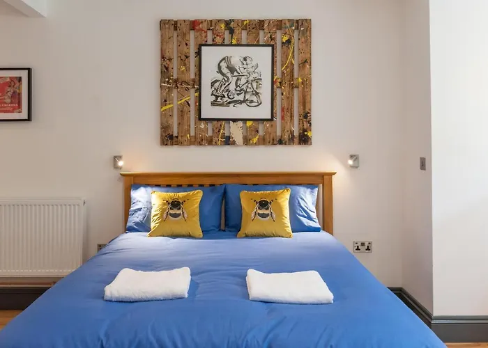 144 Lower Cheltenham Place * Μπρίστολ