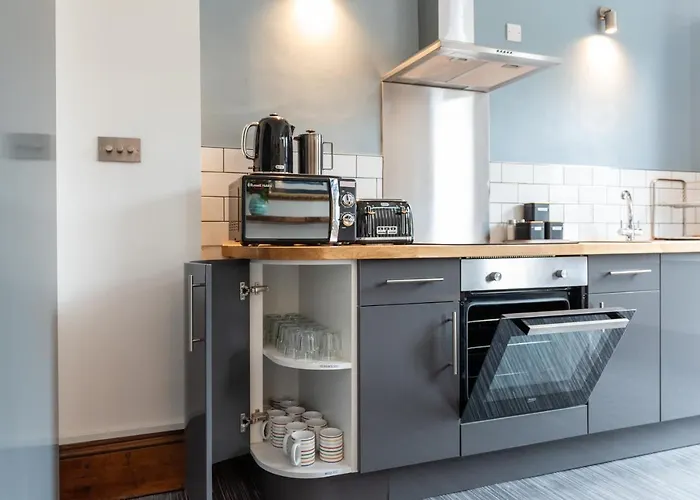 بيت ضيافة 144 Lower Cheltenham Place *