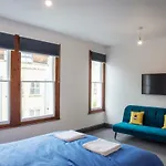 144 Lower Cheltenham Place * Bristol