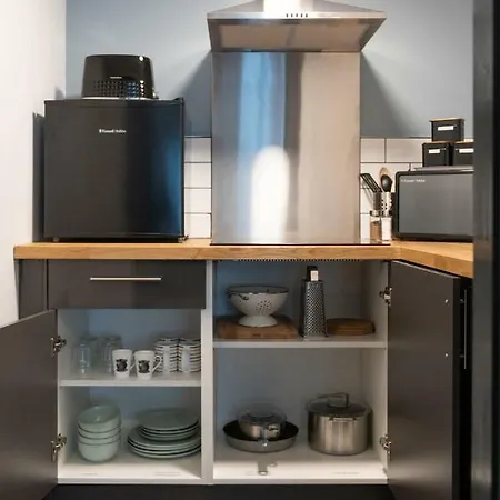 Gasthof 144 Lower Cheltenham Place Bristol