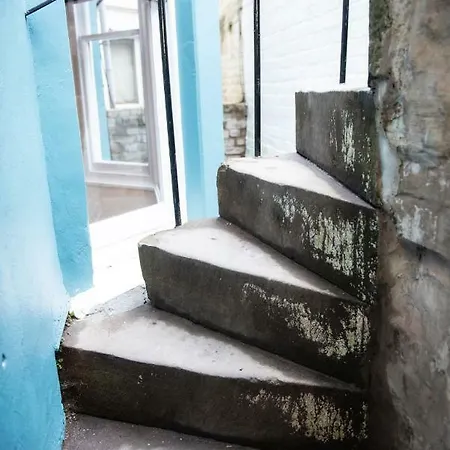 게스트하우스 144 Lower Cheltenham Place