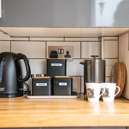 게스트하우스 144 Lower Cheltenham Place 브리스틀