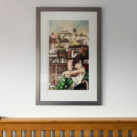 144 Lower Cheltenham Place Vendégház *