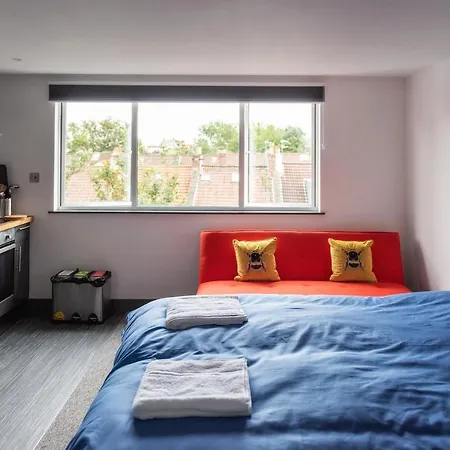 게스트하우스 144 Lower Cheltenham Place 브리스틀