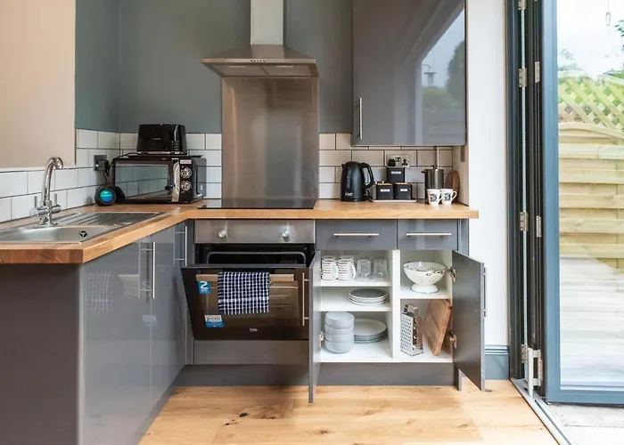 144 Lower Cheltenham Place Affittacamere *